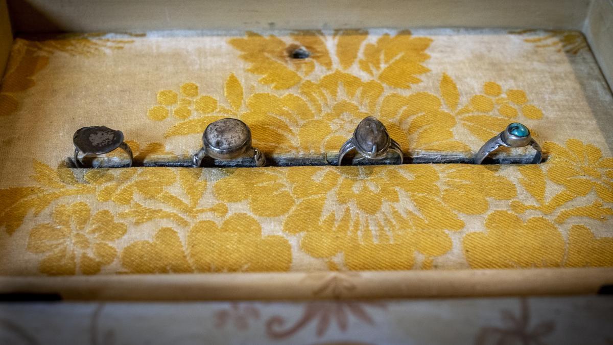 La iglesia de Santo Estevo: de los anillos mágicos de leyenda a los murales  ocultos - Faro de Vigo