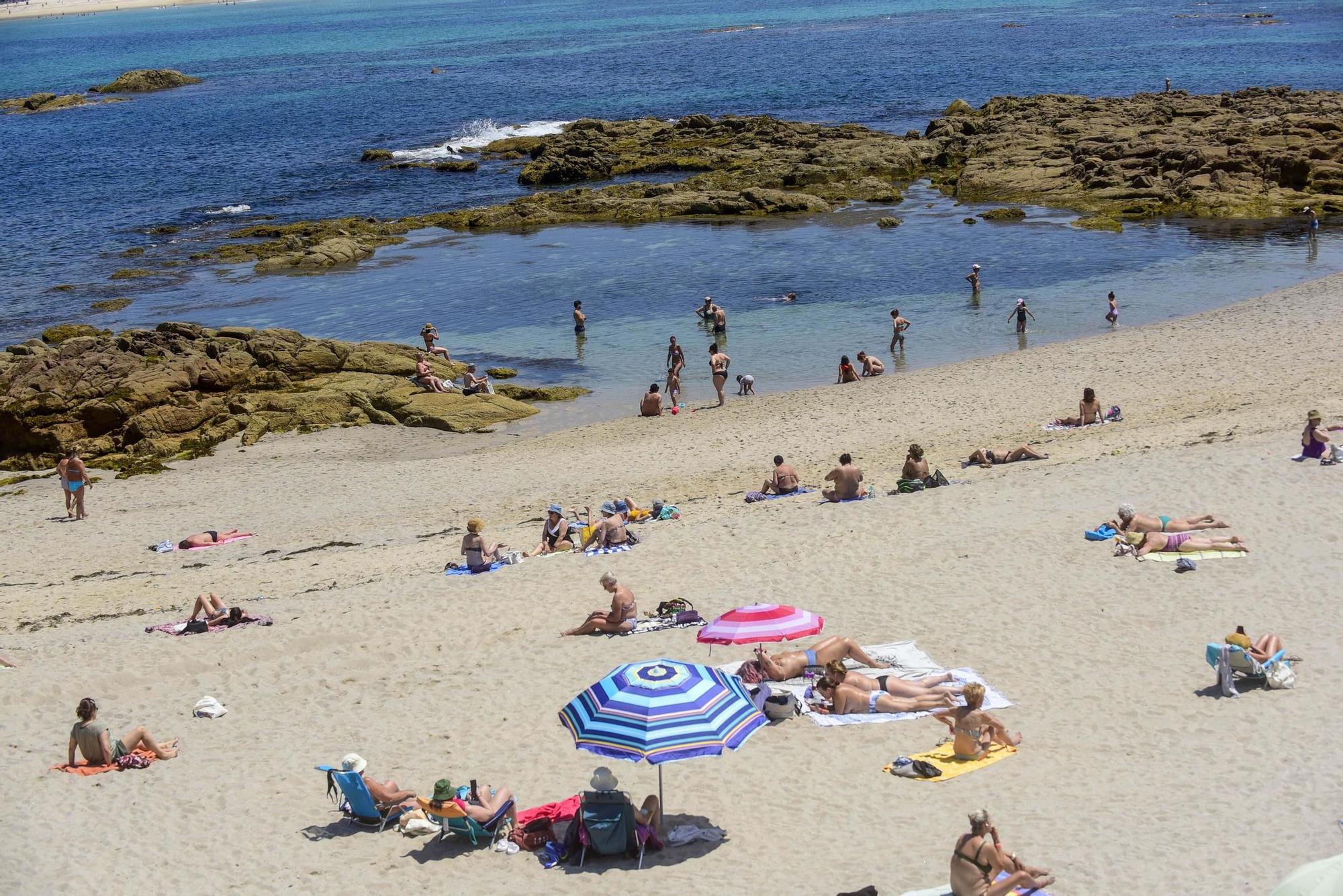 Comienza la temporada de playa en A Coruña con días de sol y calor