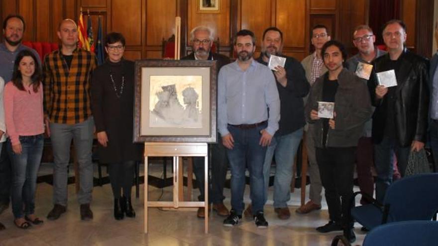 Representantes de las entidades, el edil Raül Llopis, Ignacio Trelis y Gonzalo Belenguer presentando el disco.