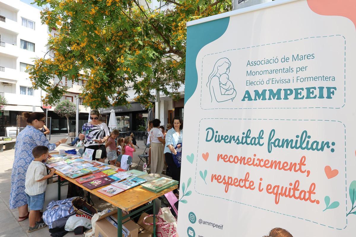 Galería: Cuentacuentos, yoga y pintacaras para celebrar el Día de las Familias en Santa Eulària