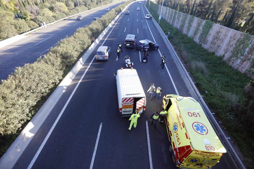 Muere un joven de 22 años tras precipitarse desde un puente a la Vía de Cintura