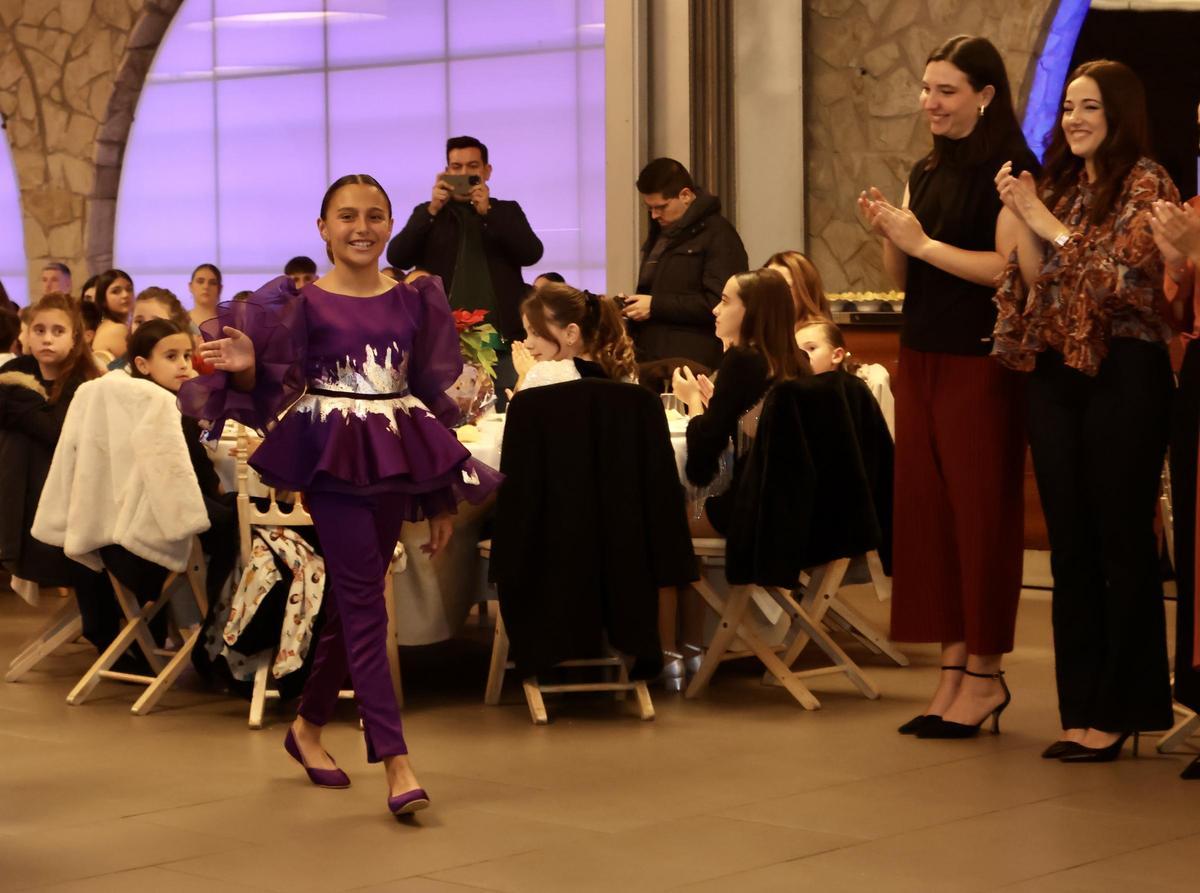 Cena infantil de Fogueres en Nadal