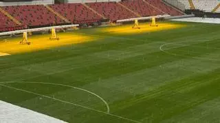 Vallecas busca el milagro bajo la lluvia