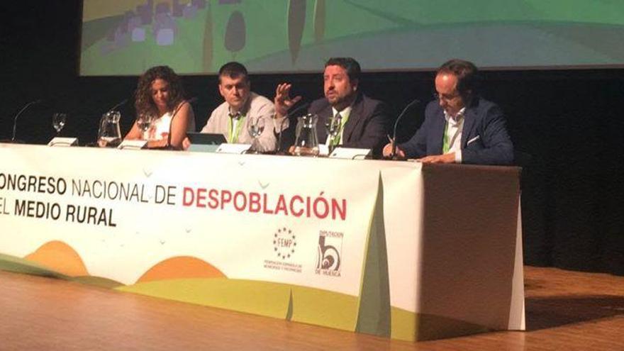 Moliner: &quot;Las administraciones deben invertir para frenar la despoblación rural&quot;