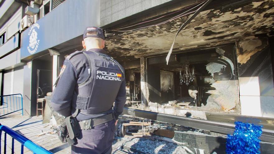 Investigan un incendio con varios focos en la discoteca Babylonia de Alicante