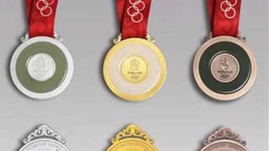 Pekín da a conocer el innovador diseño de sus medallas para los JJOO