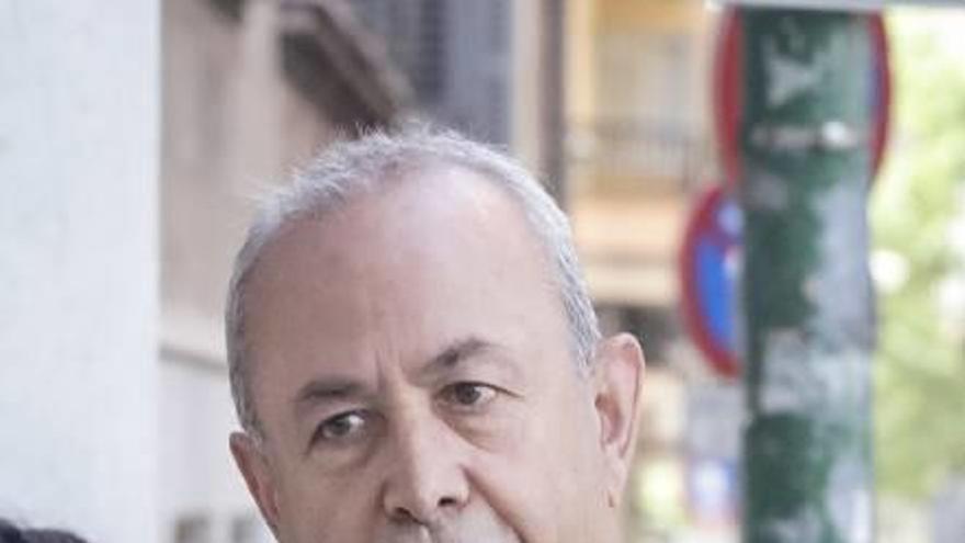 José Castro.