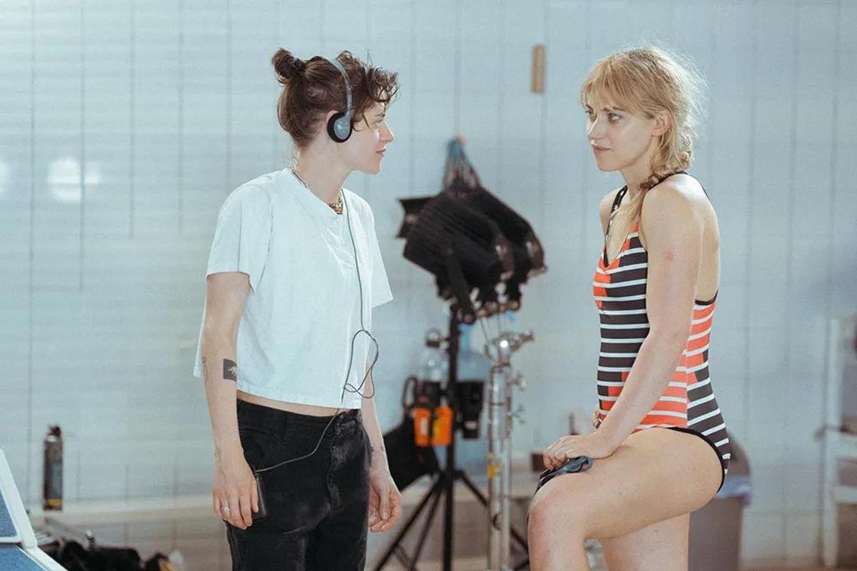 El debut como directora de Kristen Stewart es una adaptación del aclamado libro de memorias homónimo que Lidia Yuknavitch publicó en 2011.