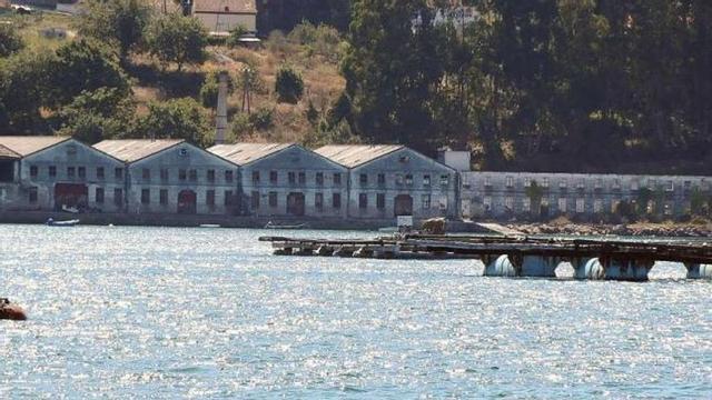 Antigua conservera de Ameixide, donde se quiere construir un hotel. // Magar