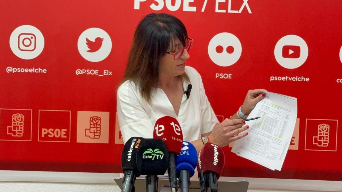 La edil Patricia Macià detalla los gastos del gobierno de Pablo Ruz en Elche