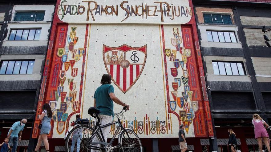 Fachada del estadio Ramón Sánchez Pizjuán