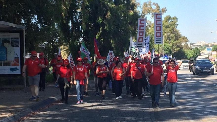 Los sindicatos comenzaron ayer una marcha a pie desde Marbella para reivindicar las condiciones laborales del sector.