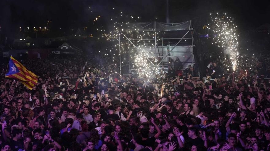 Valtònyc reapareix dalt d’un escenari al concert de Zoo de les Fires de Girona