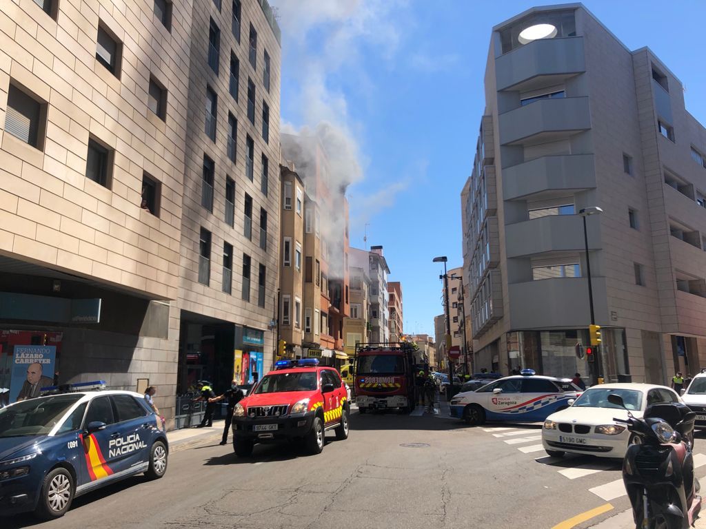 Incendio en la calle Cortes de Aragón de Zaragoza