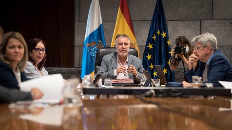 El Gobierno empieza a elaborar el presupuesto con 900 millones menos