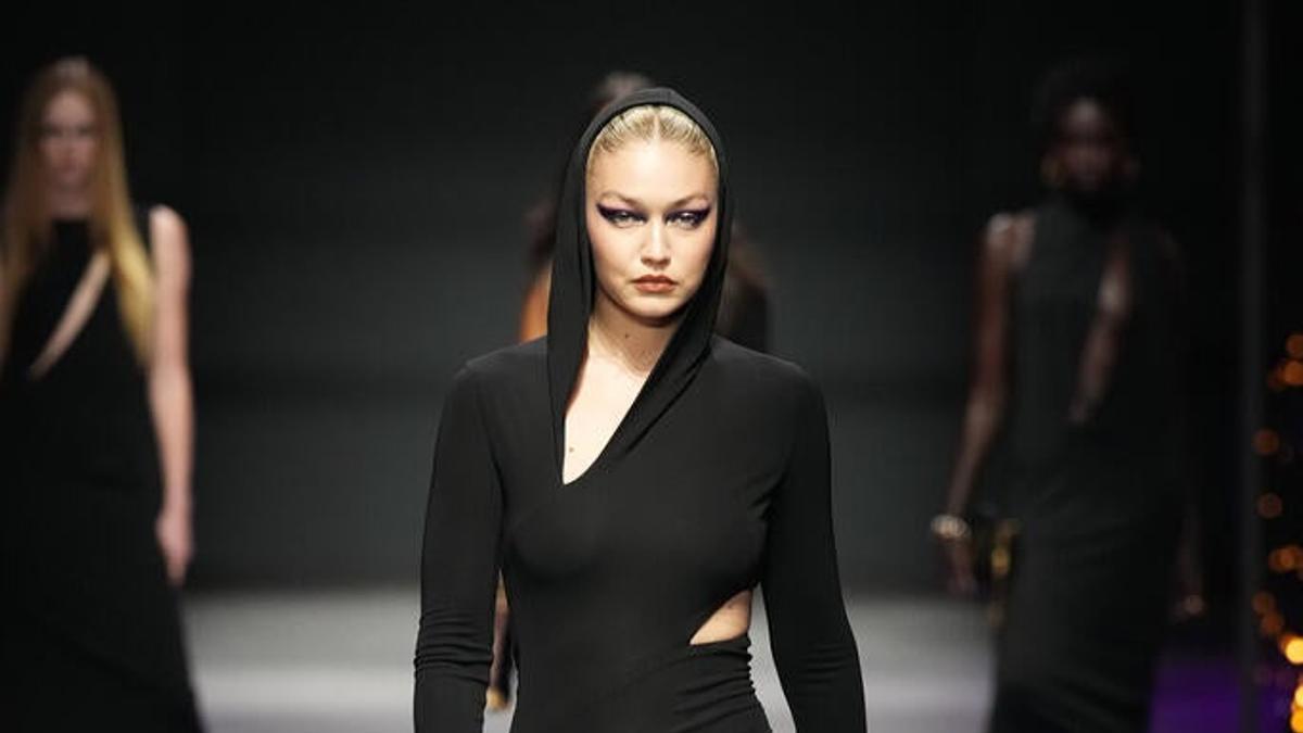 Versace - Milán - Mujer - Primavera-Verano 2023