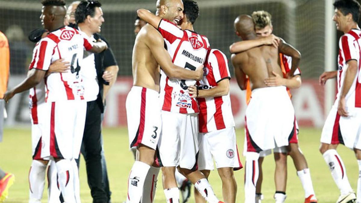 Los jugadores del River Plate uruguayo celebran el triunfo