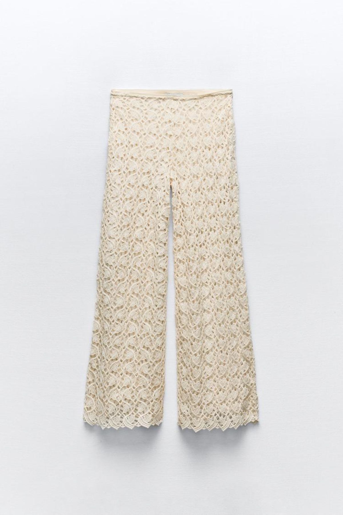 Pantalón crochet de Zara