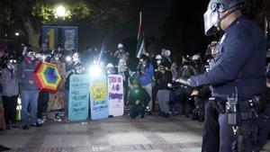 DIRECTO | La policía interviene en las protestas pro-palestinas en la UCLA