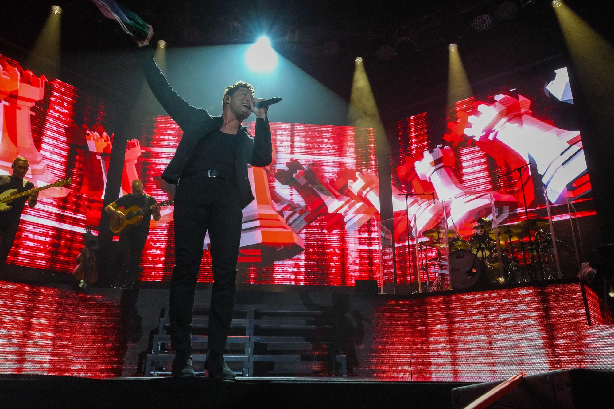 El concierto de David Bisbal en el Martín Carpena de Málaga, en imágenes