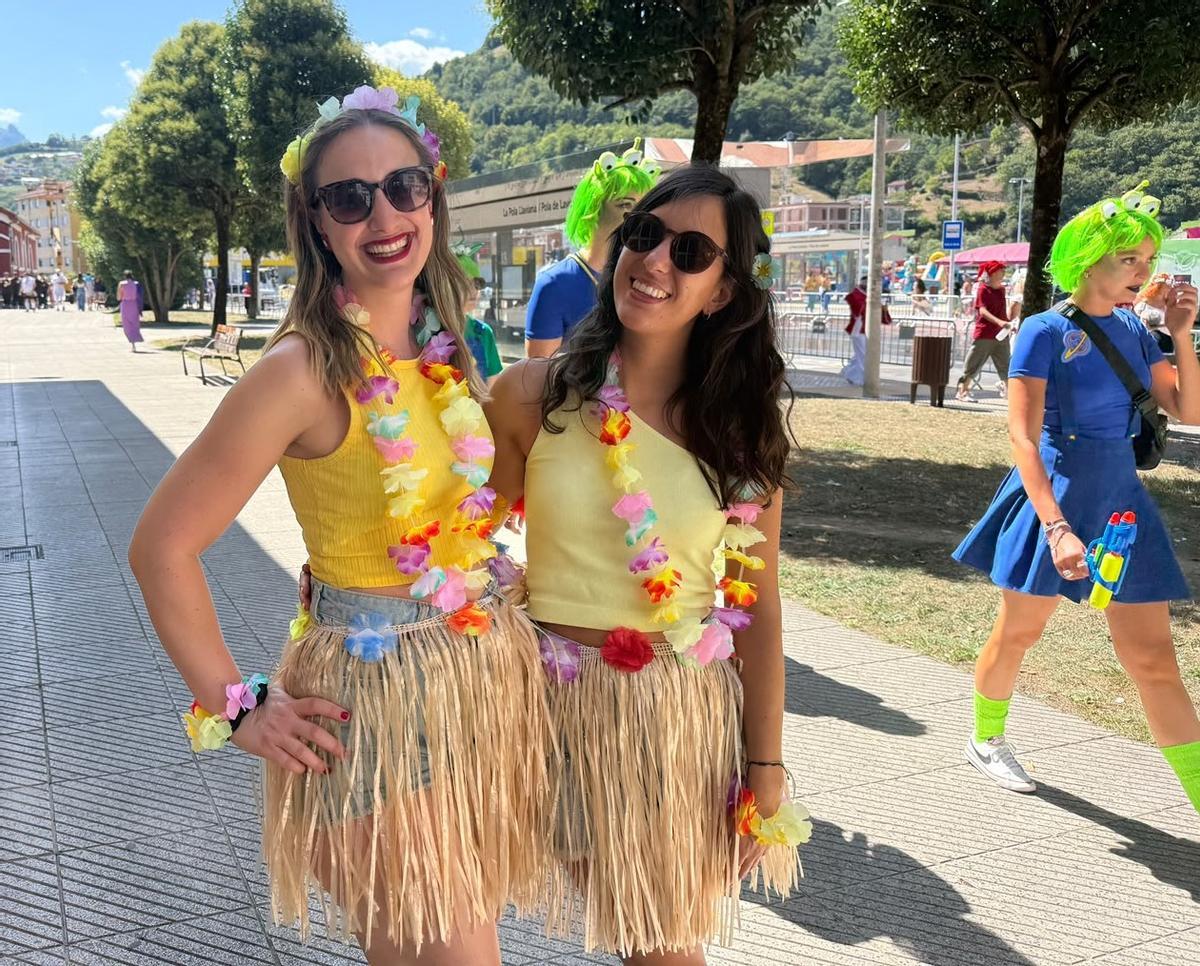 Teresa Pérez y Laura Sáez.