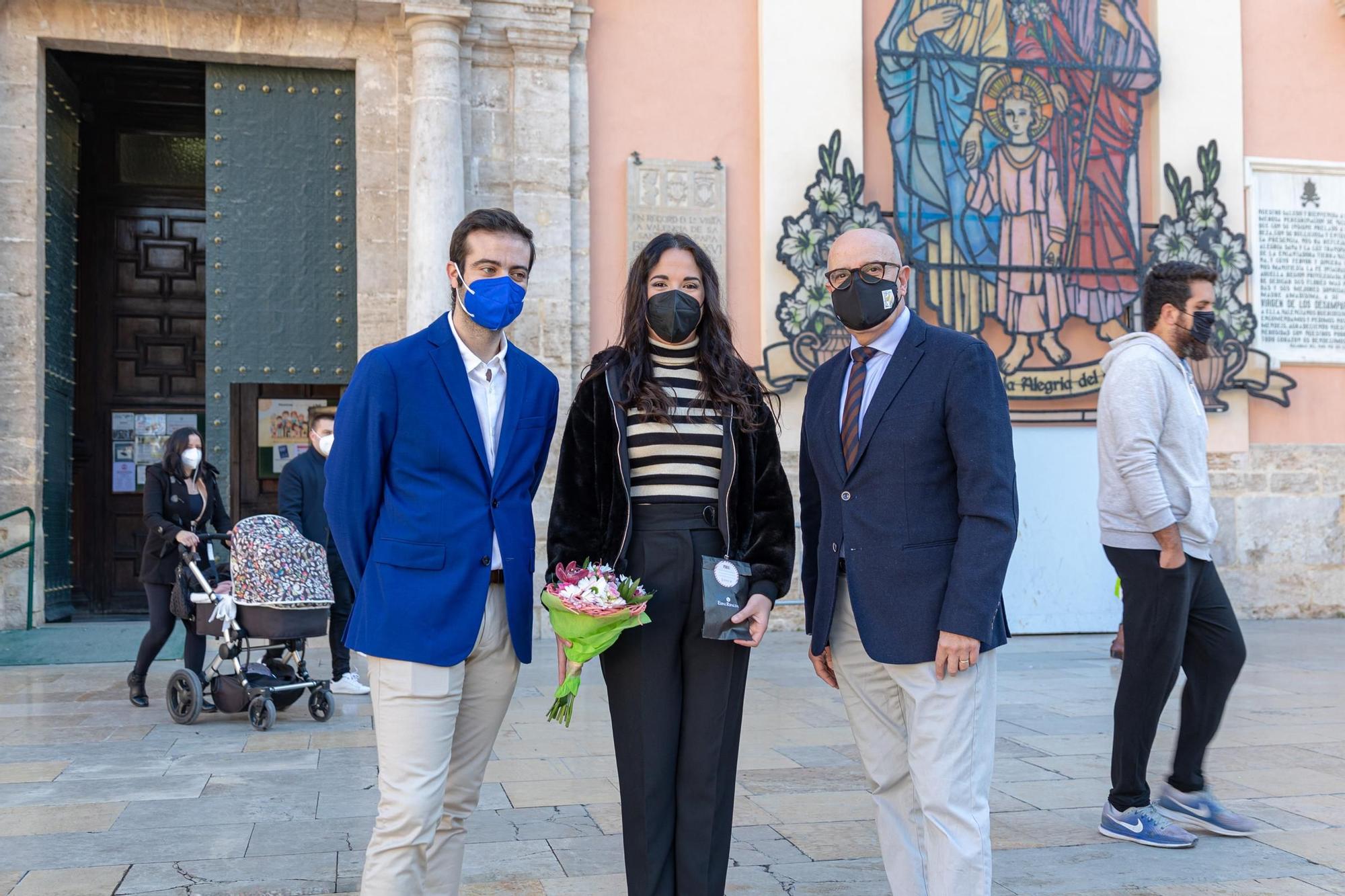 Ofrenda de las Fallas de Primera A a la Virgen de los Desamparados