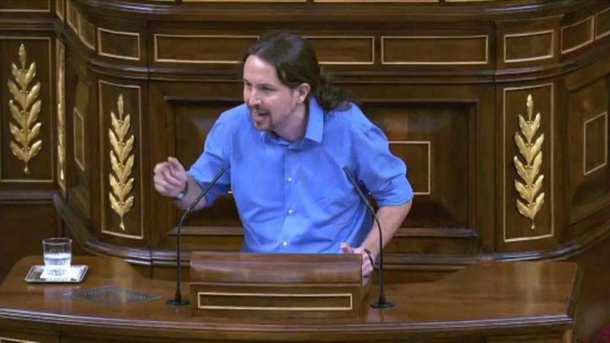 Iglesias a Rajoy: "Su partido lo fundaron ministros de una dictadura"