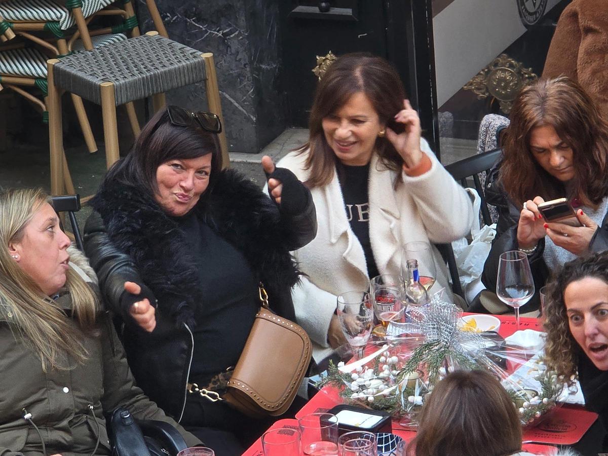 Vilagarcianos y visitantes apuran las últimas horas de 2025.