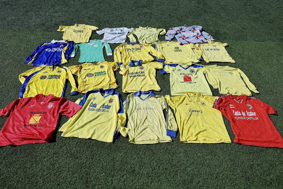 Galería | Las mejores imágenes de la espectacular colección de camisetas retro del Villarreal de Josep Cabrera