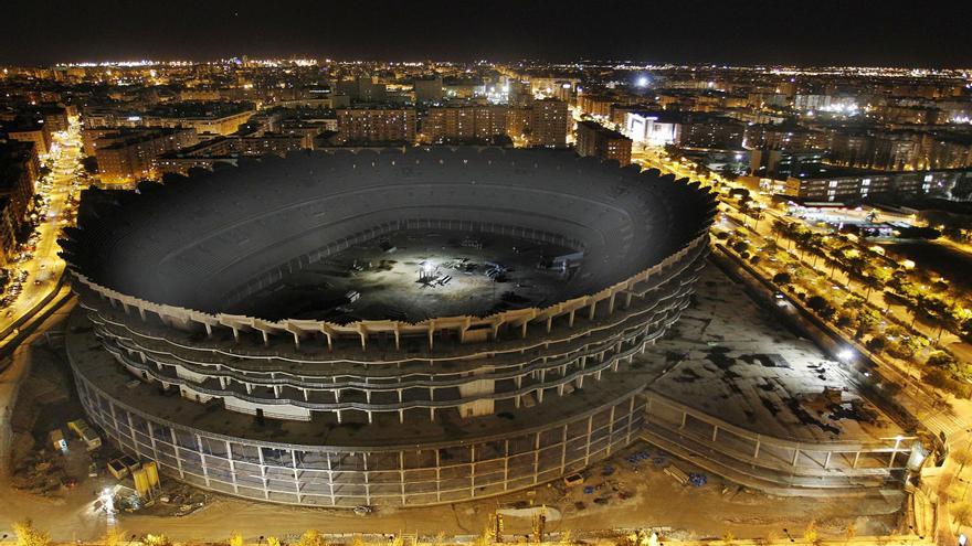 Aspecto de las obras
del nuevo estadio, paradas
desde 2009. j.m.lópez