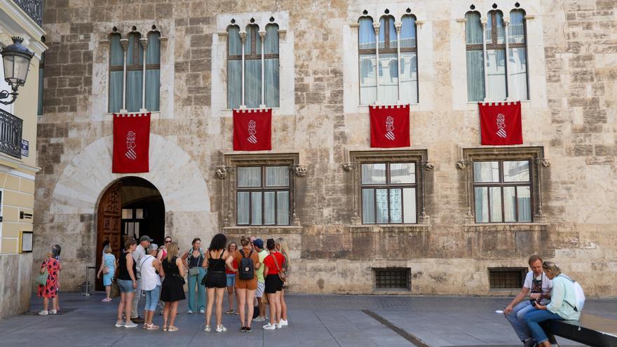 El juez obliga al Consell a pagar las vacaciones no disfrutadas que denegó a altos cargos del Botànic