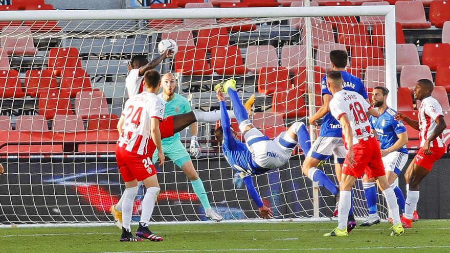 La crónica del Almería-Oviedo: premio a la valentía