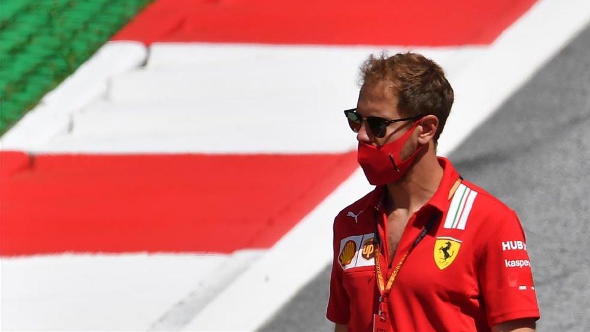 Sebastian Vettel , muy incómodo en Ferrari