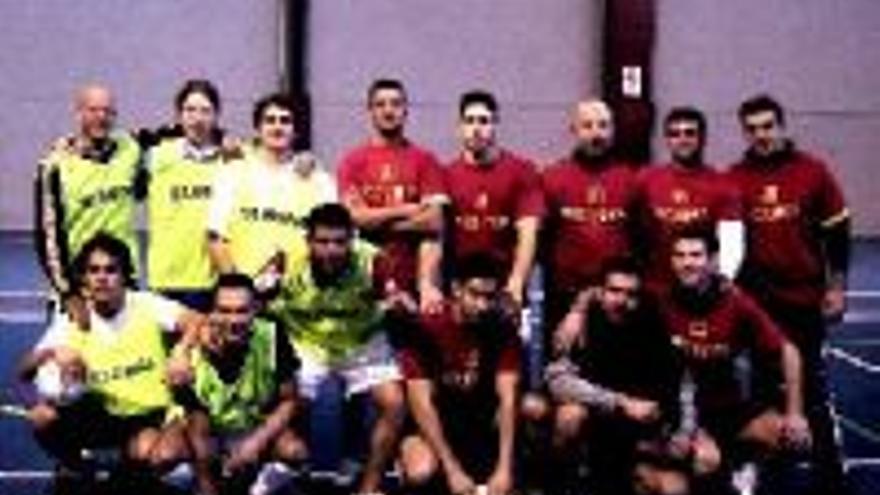 La discoteca Cameron vence en el I Torneo de Navidad de Fútbol Sala Los Nocturnos