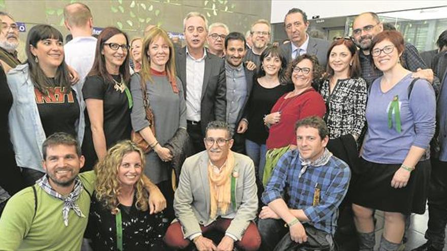 Representantes de Compromís, en las fiestas de       la Magdalena