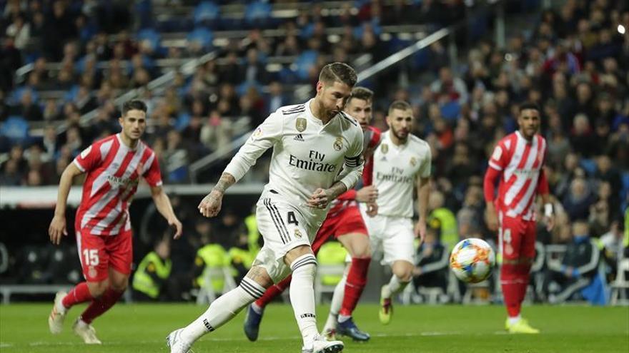 Ramos y Vinicius asientan la mejoría del Real Madrid