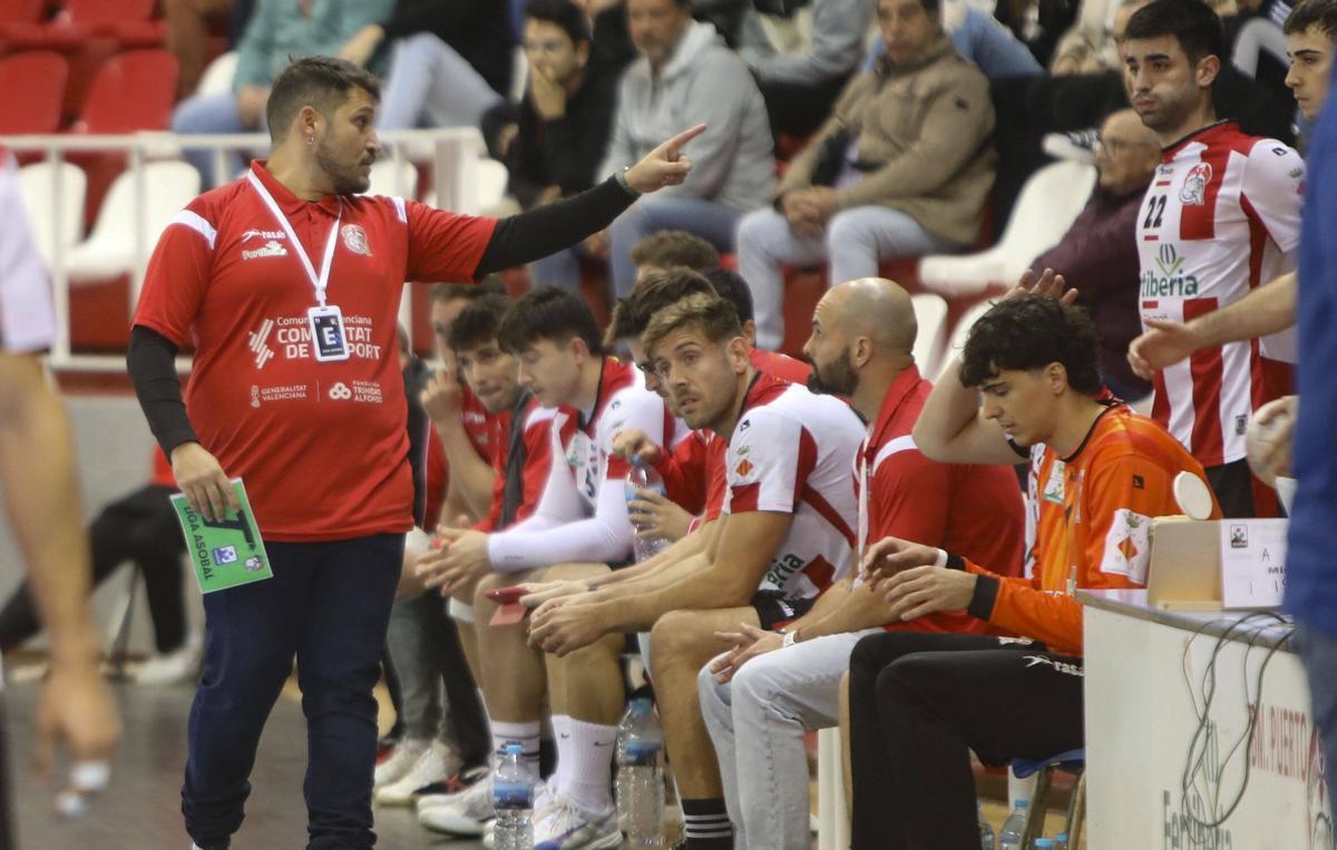 Toni Malla en un partido en el Ovni.