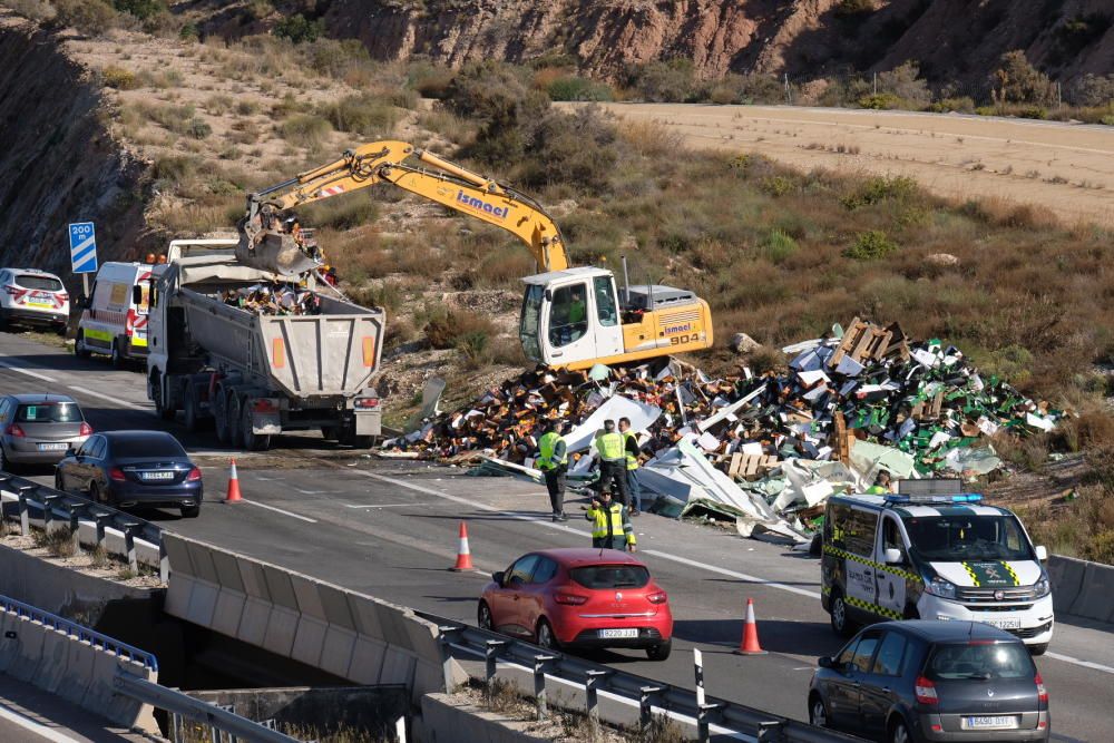 Un accidente en la A-31 colapsa la autovía en dirección Alicante-Madrid