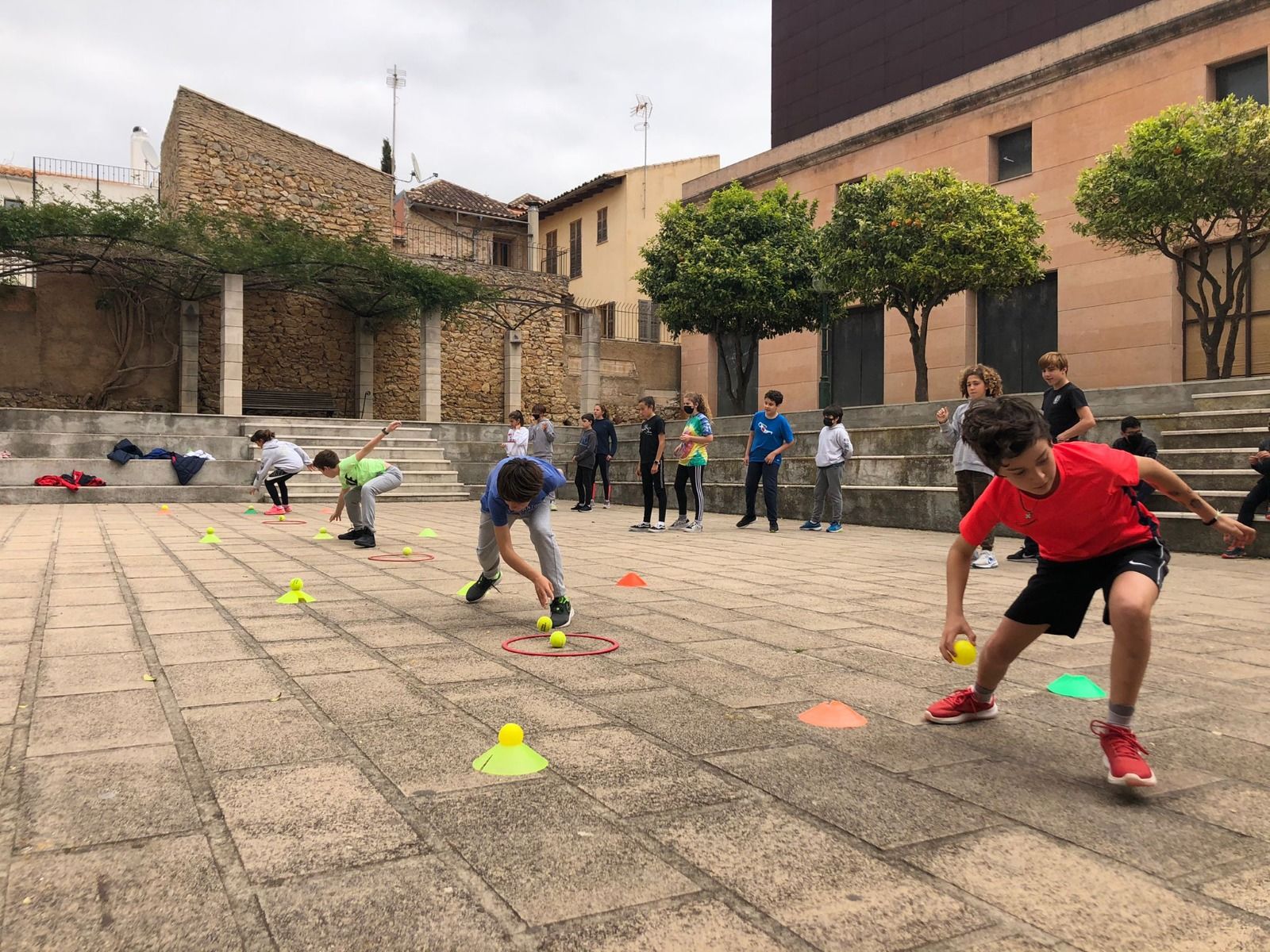 Cerca de 7.000 alumnos de Baleares participan en el día de la Educación Física en la calle