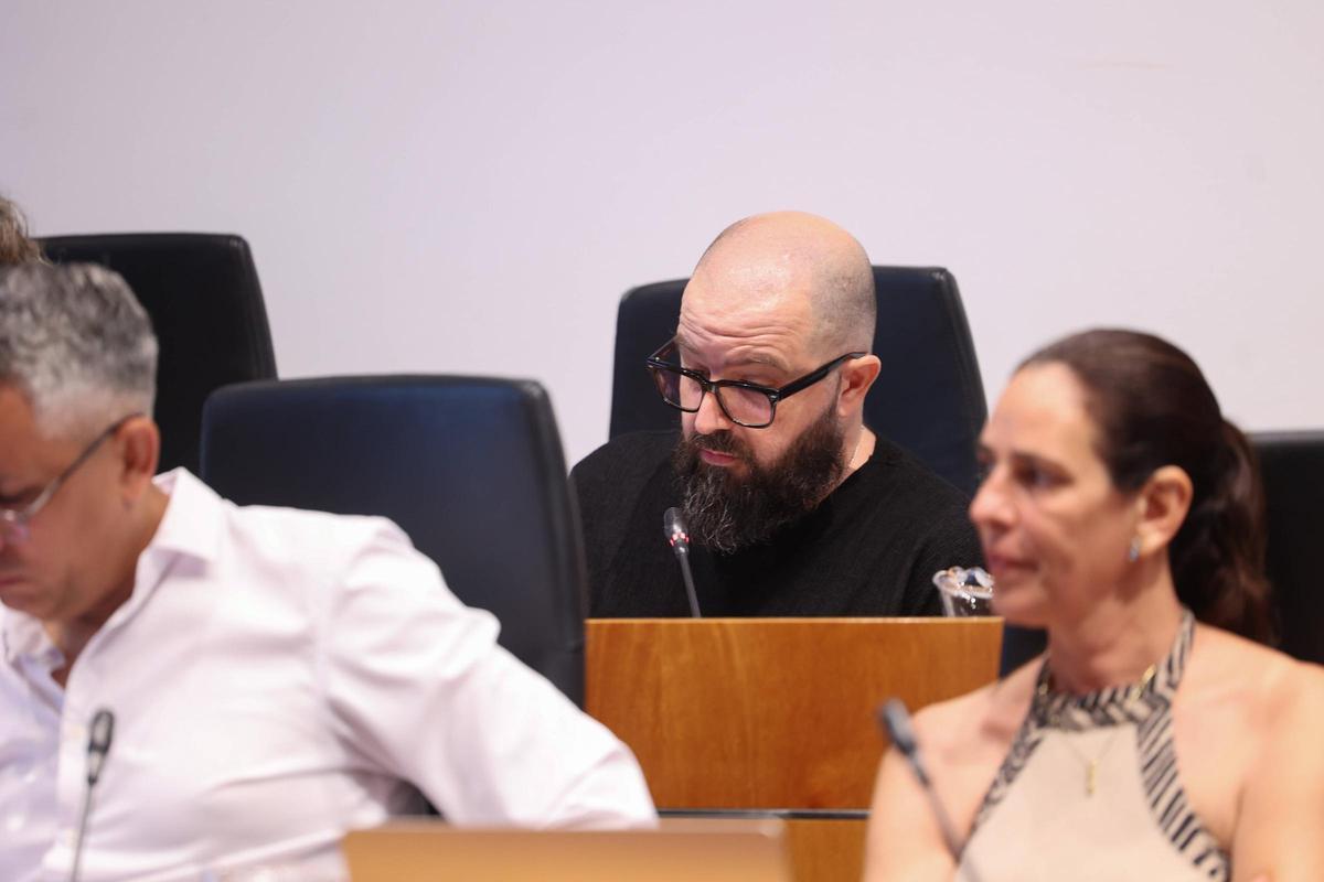 Galería: las imágenes del pleno del Ayuntamiento de Ibiza