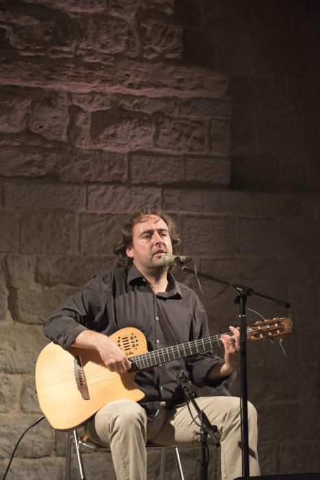 Roger Mas actua a la sala gòtica de la Seu de Manresa