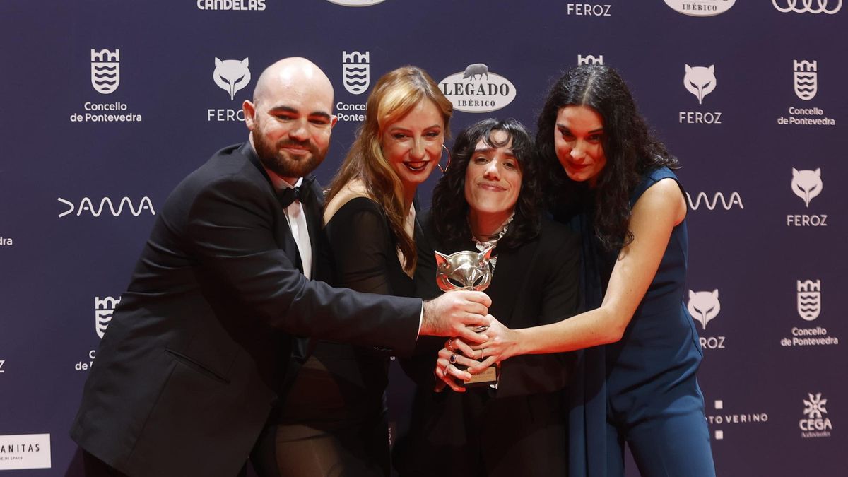 Anna Cornudella con el Premio Feroz a Mejor película de arrebato de no ficción