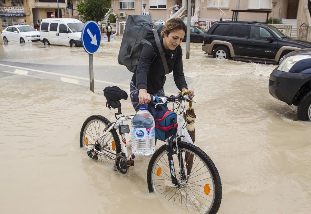 Comparativa entre los efectos de la riada de 1946 y la gota fría de 2019 en Orihuela.