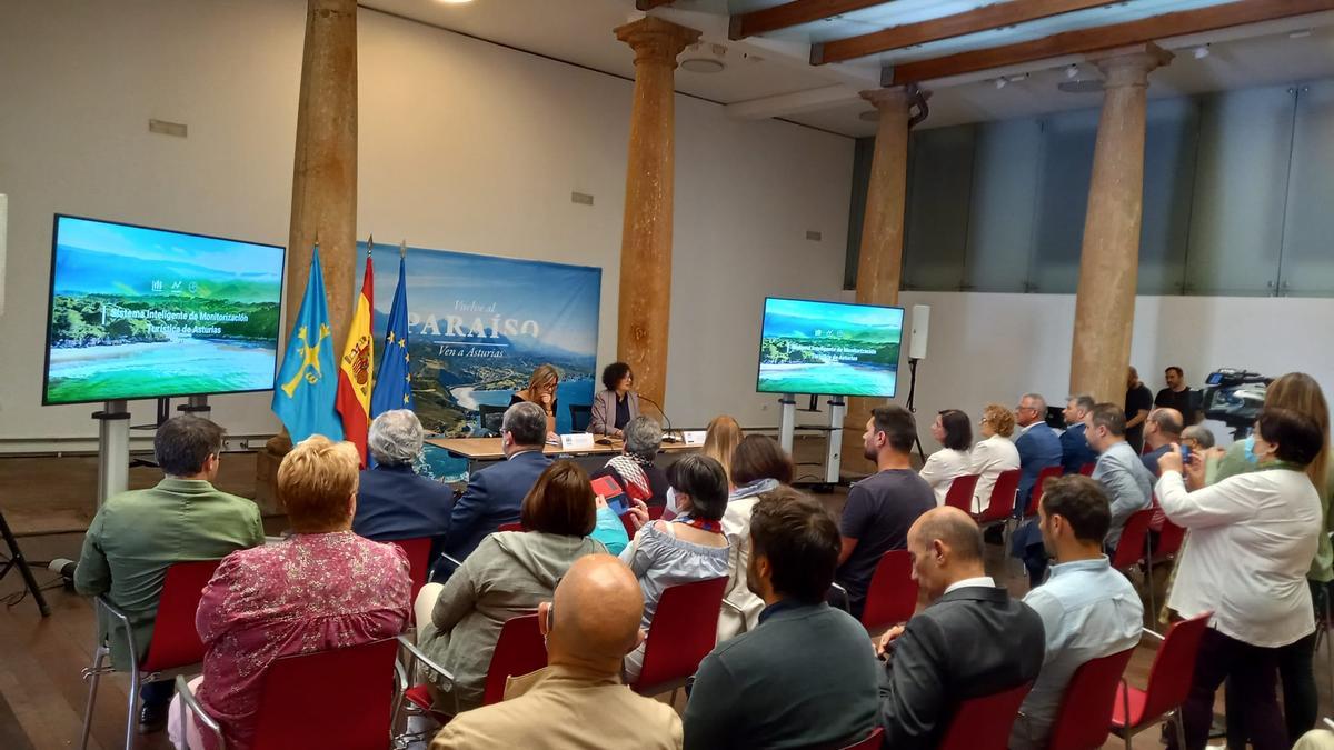 Berta Piñán y Graciela Blanco na presentación de la plataforma.