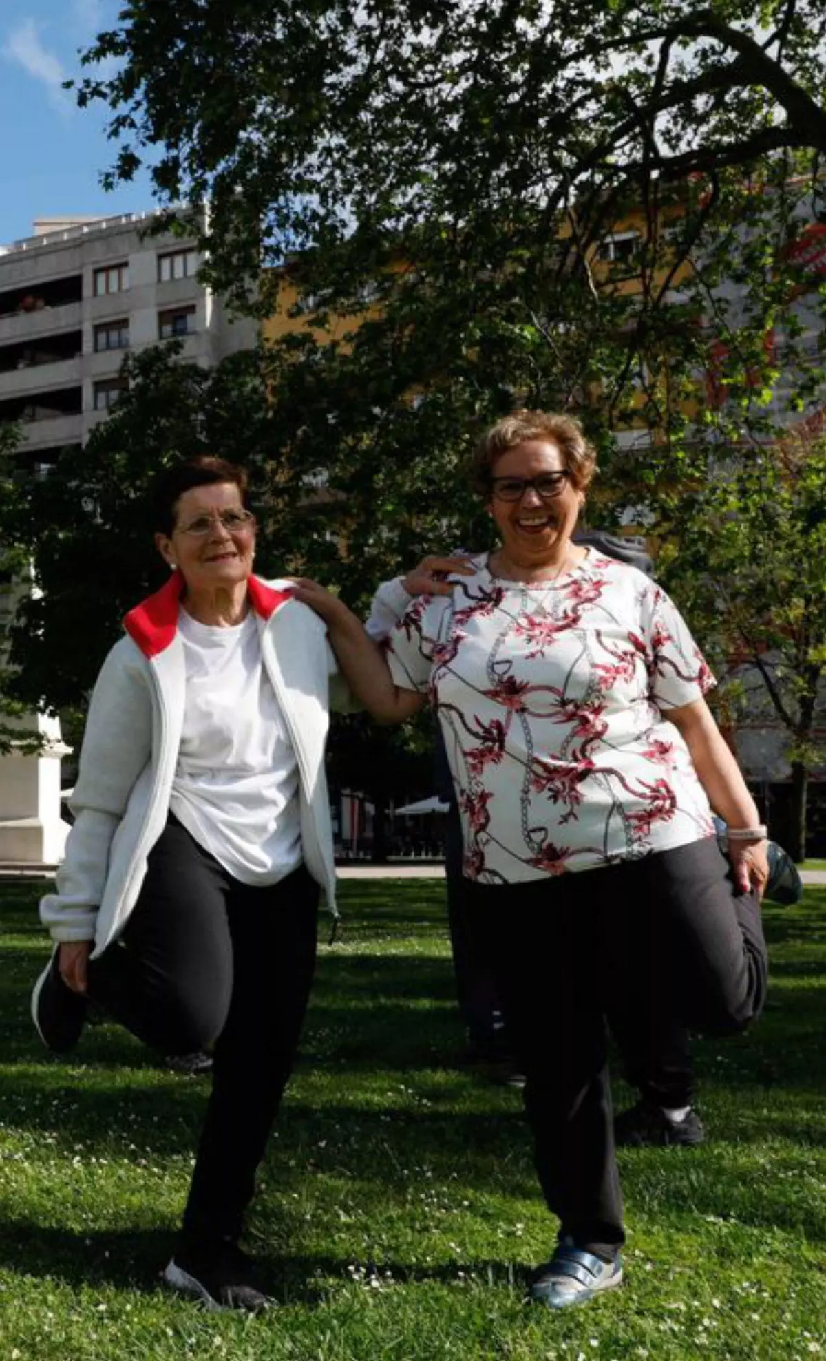 Los parques avilesinos acogen el programa de gimnasia para mayores de 50 años