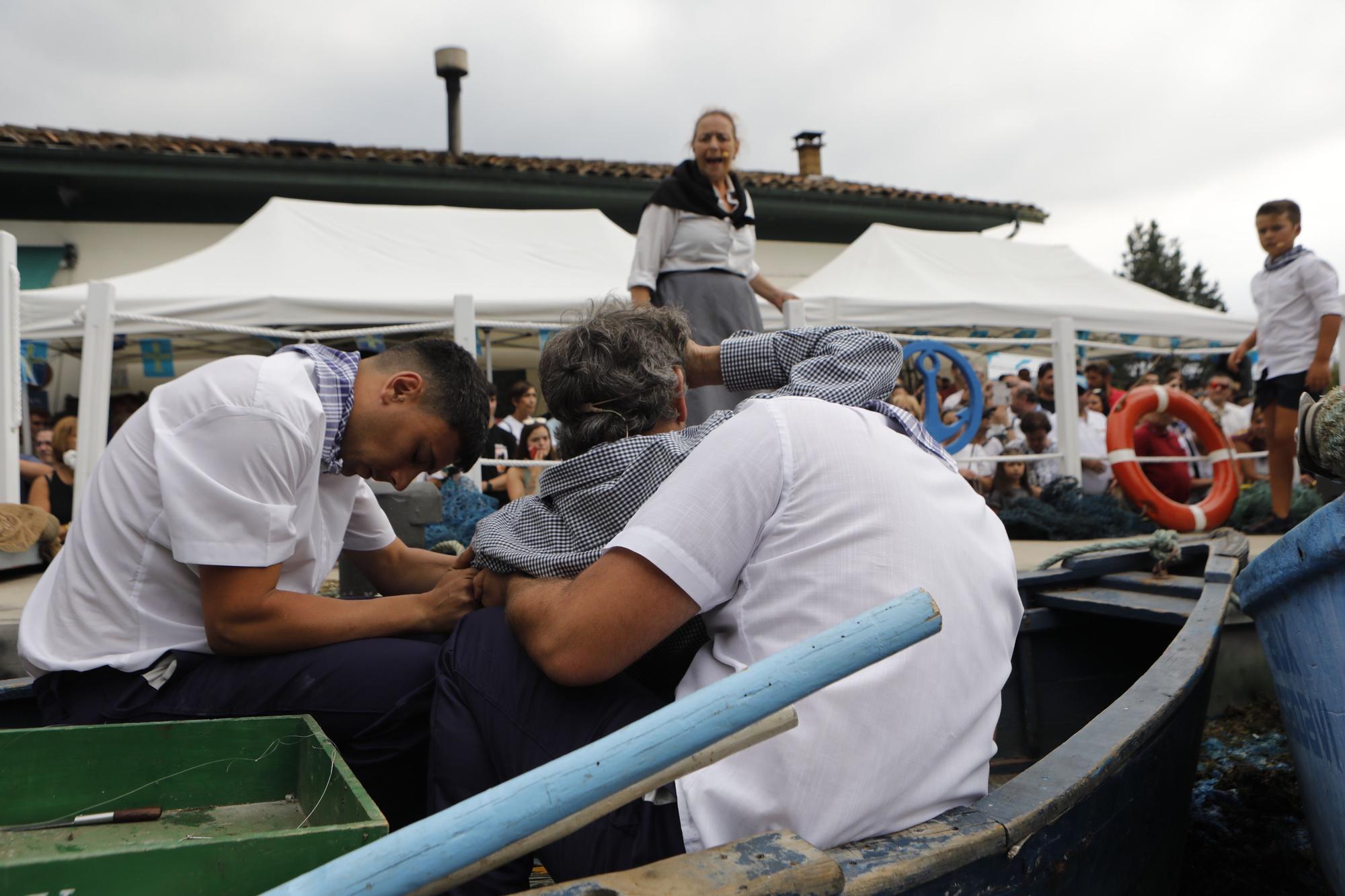 En imágenes: Las carrozas de Valdesoto vuelven con muchas risas