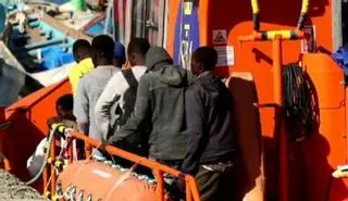 El dramático rescate en Canarias: un migrante a la deriva sobre un neumático de camión