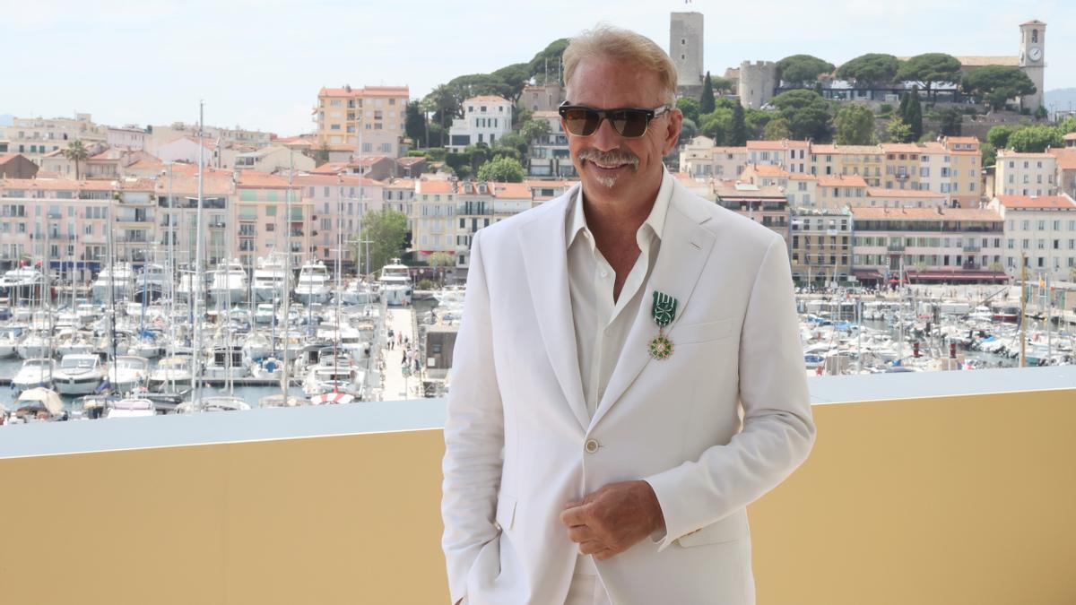 Kevin Costner en la  77ª edición del Festival de Cannes.