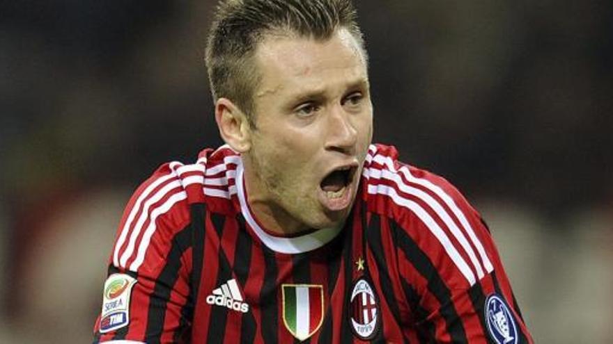 El jugador del Milan Antonio Cassano se encuentra hospitalizado.