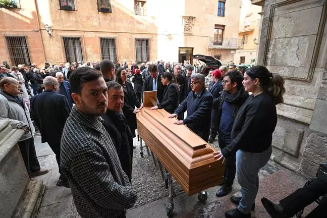 Elche despide emocionada al abogado Antonio Martínez Camacho